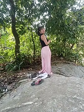 Linda-yiyi webcam