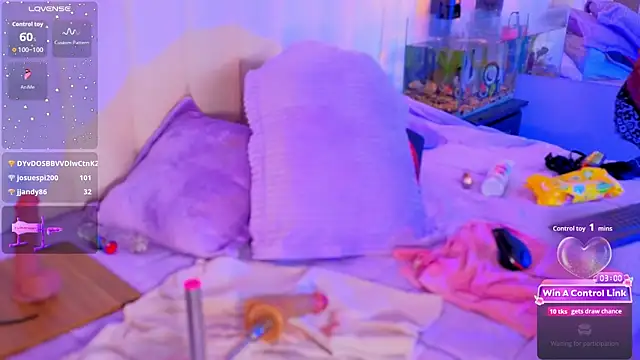 housegirl_bigcock webcam