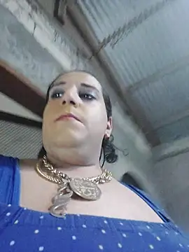 Strongshemail webcam