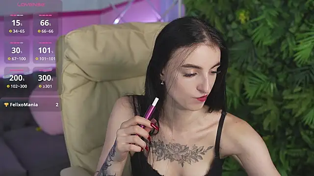 EmilyyMoon webcam