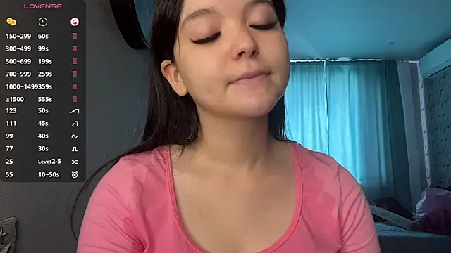 NikiGrandberry webcam