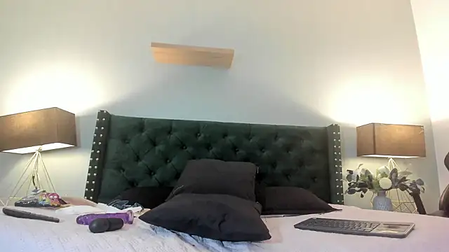 LunaRossee webcam