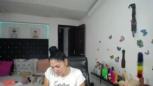 mature_bigboobs10 webcam