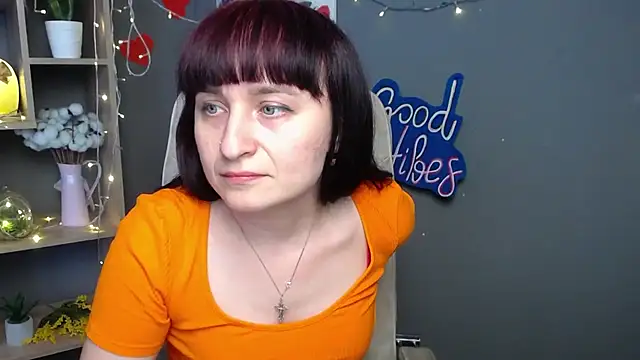 NinaFlawlees webcam