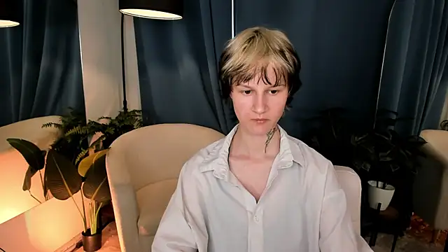 Senpai_Sins webcam