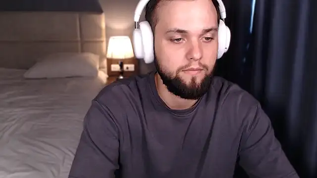 ChillyXO webcam