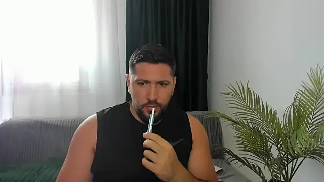 Gold_Alpha_Boy webcam