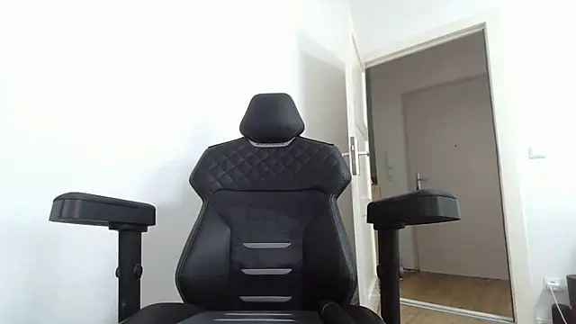 fit_ass_2021 live cam on StripChat