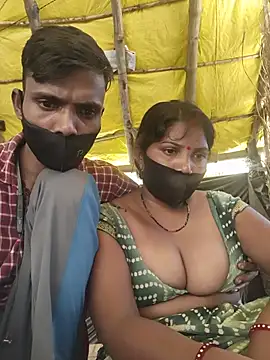 Indiandesicouple155 webcam