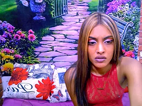 IndianPretty14u2Luv webcam