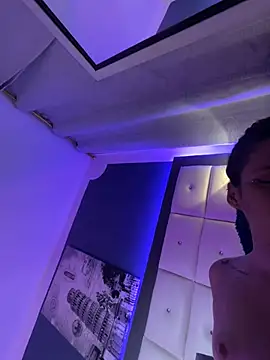 RED_VIOLETH webcam