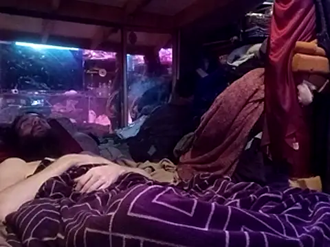 nearby_causual webcam