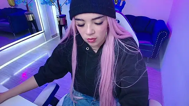 Emily_skullector webcam