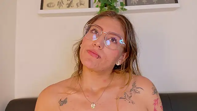 LiaaMoretti__ webcam