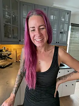 GermanMilfJasmin webcam