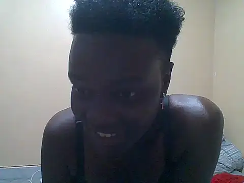 Pretty-Leaa webcam