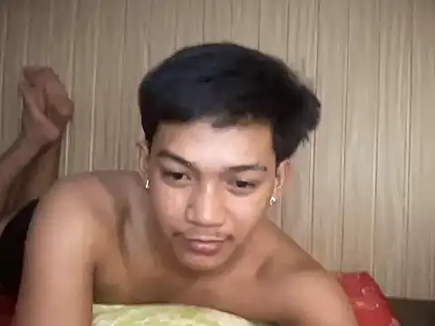 YourcumBoy77 webcam