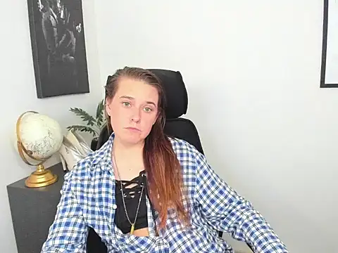 LadyAlessa webcam