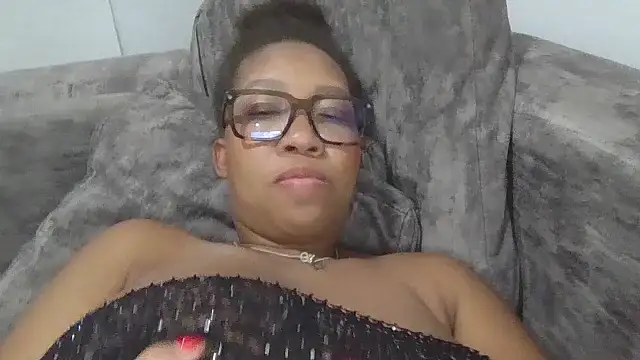 megan-hotxx webcam