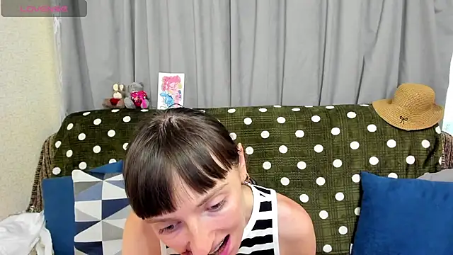 TayanaJons webcam