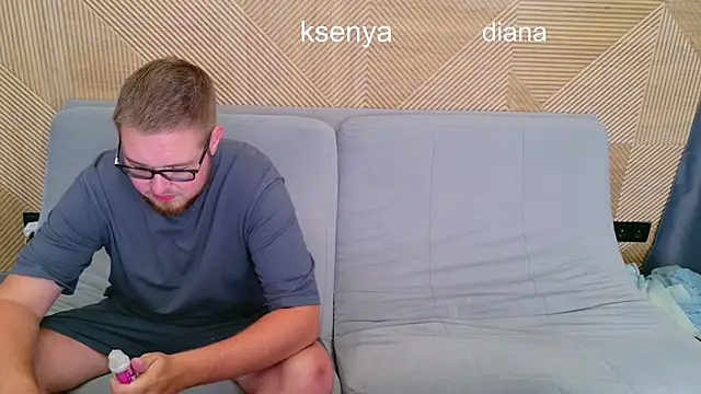 Ksenny Live Web Cam Show