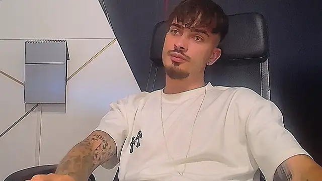 BrandonTate webcam