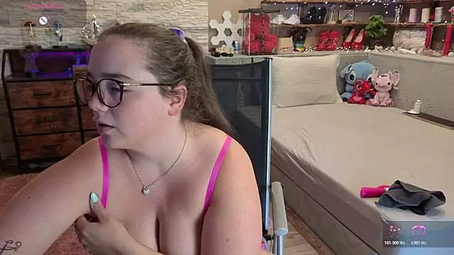 Kimberly-Caprice webcam