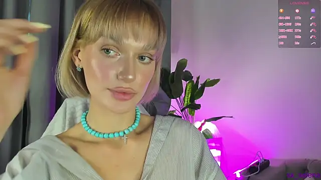 Ice_Strawberry webcam