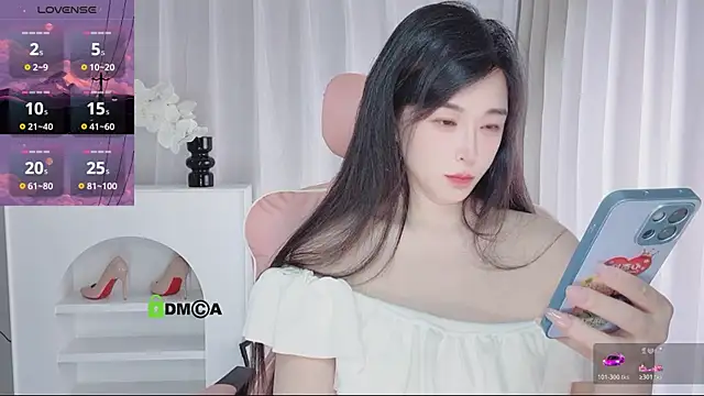 YunShan-33 live cam on StripChat