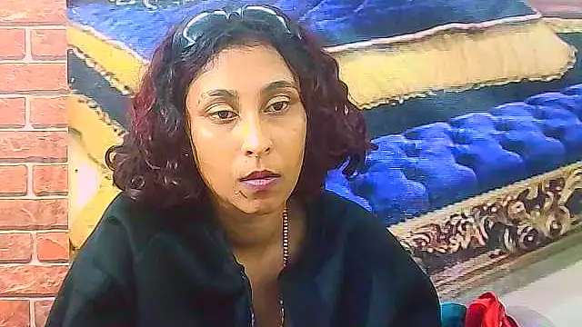 IndianSexyButt webcam
