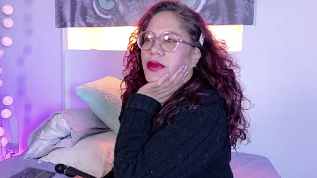 Mariia_Paulaa live cam on StripChat