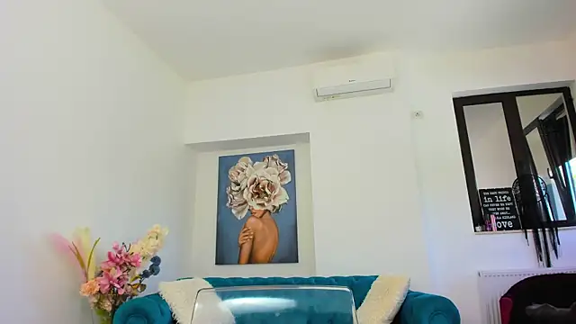 Nicolle_Lexy webcam