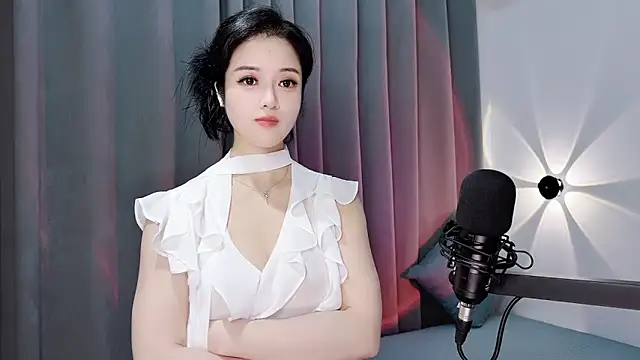 Momo-Wow webcam
