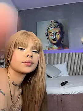 Saracooper__ webcam