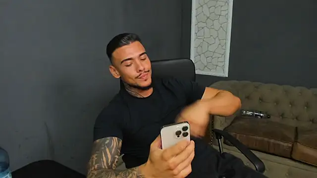 ElijahThorne webcam