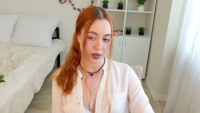 Mirabella_Flower live cam on StripChat