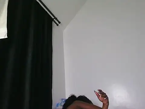 Liily_y live cam on StripChat
