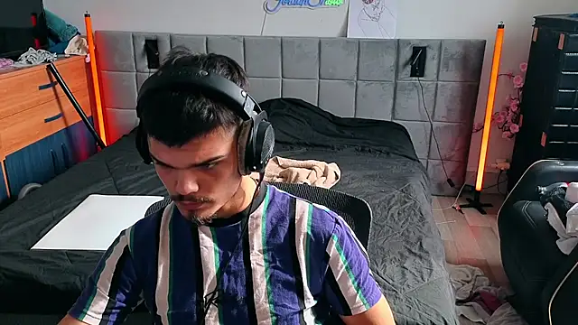 JordanShow webcam