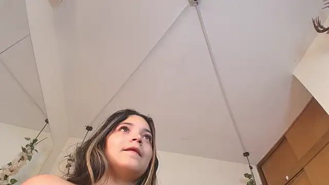 Shadya_ webcam