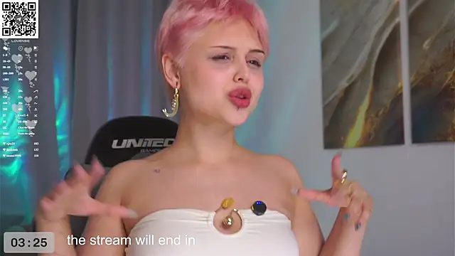 Emmy-Brooks live cam on StripChat