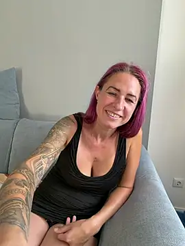 GermanMilfJasmin webcam