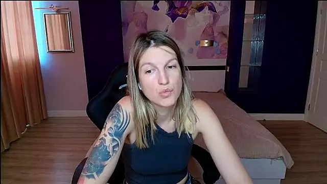 EmilyWalkeri webcam