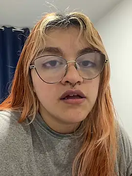 Sophia_Weest99 webcam