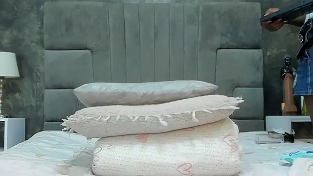 naomi__blair Live Web Cam Show