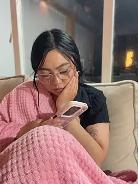 IvyRoose_Pink webcam
