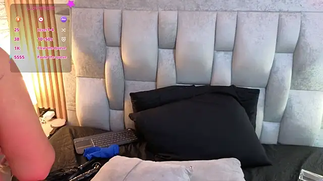 AndreinaLopezz webcam