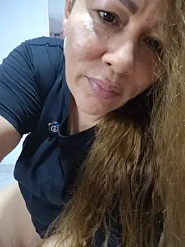 SluttyMilf79 🚭 online webcam