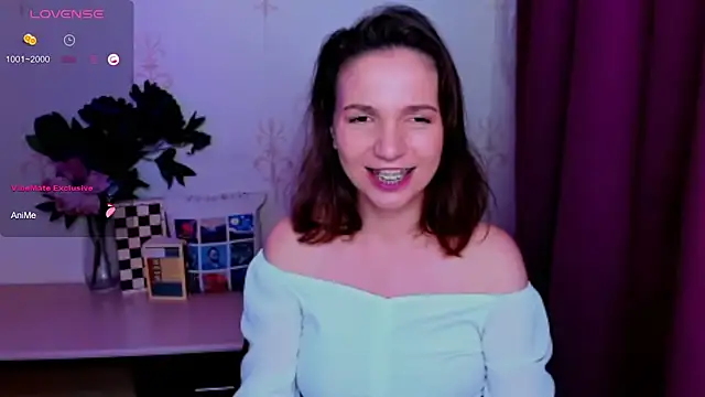 KindHazelHere_ webcam