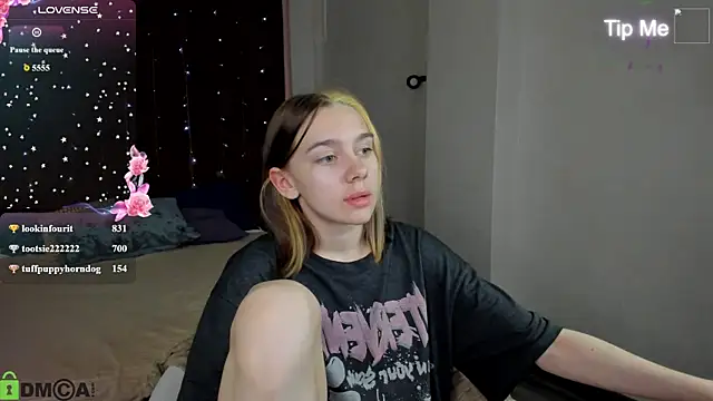 Lesi_Moonie01 webcam
