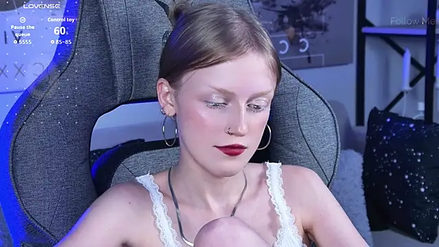 KiraMontoya webcam